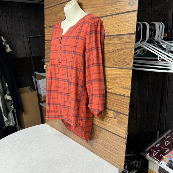 Eddie Bauer size medium Orange plaid tunic length  Buttoned Blouse - Picture 6 of 8
